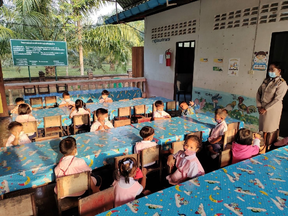 เยี่ยมโรงเรียน ศพด. ตามมาตรการป้องกันโควิด 19 (5 ภาพ)